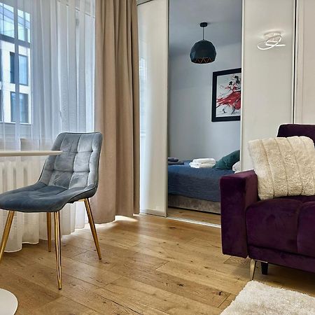 Chmielna 106 - Free Parking - Duzy Balkon Appartement Warschau Buitenkant foto
