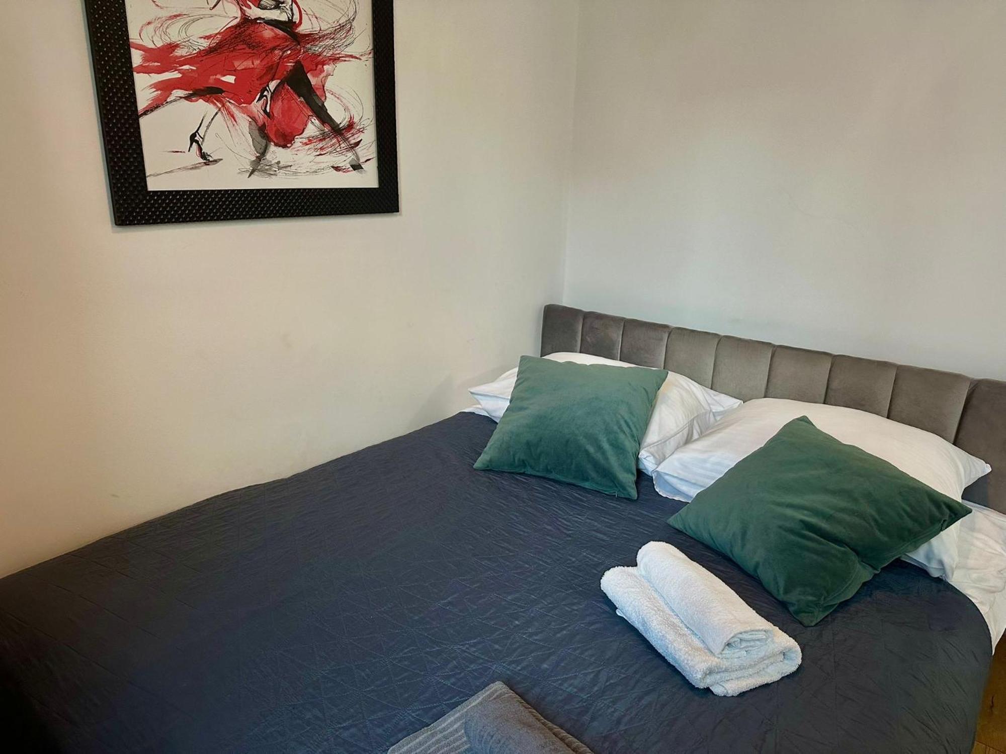 Chmielna 106 - Free Parking - Duzy Balkon Appartement Warschau Buitenkant foto